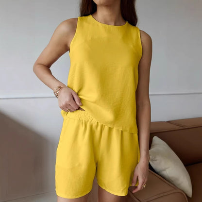 Casual vest and shorts
