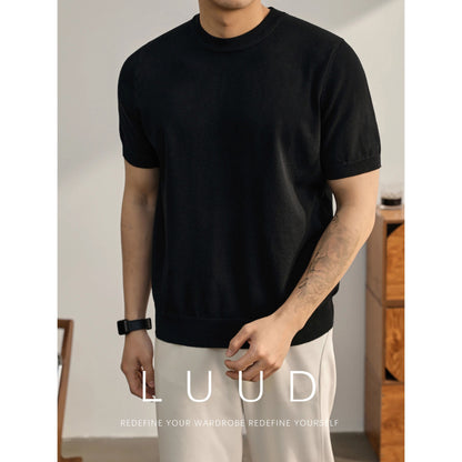 Short-sleeved knitted sweater