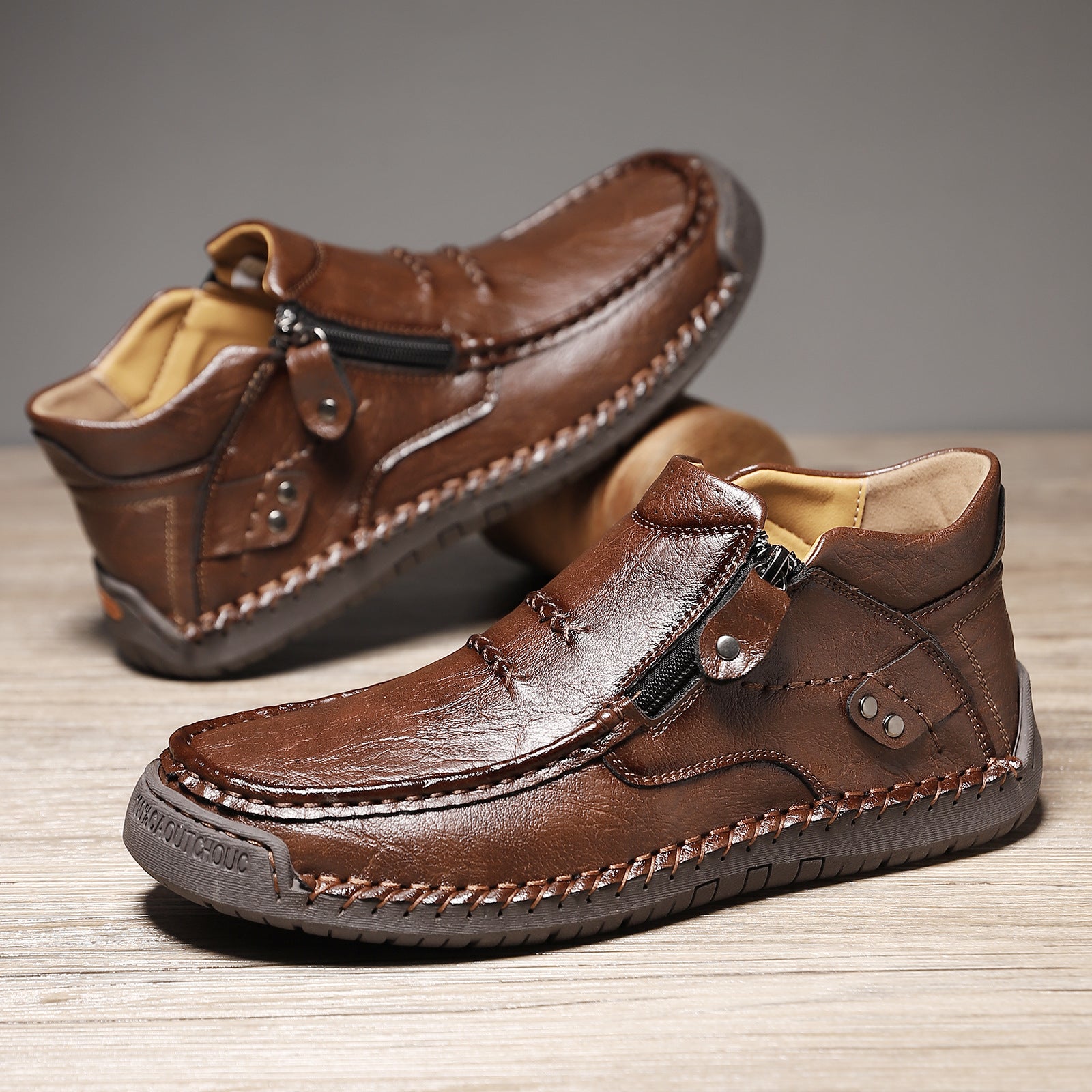 Men's casual shoes