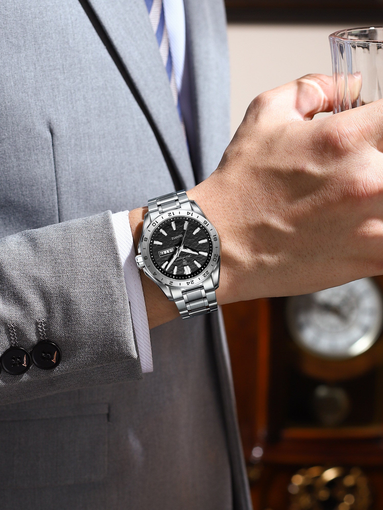 Men's Waterproof Quartz Watch with Dual Calendar