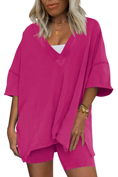 High-waisted, slimming short-sleeved shirts and shorts