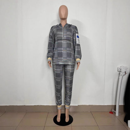 Printed long-sleeved shirts and trousers