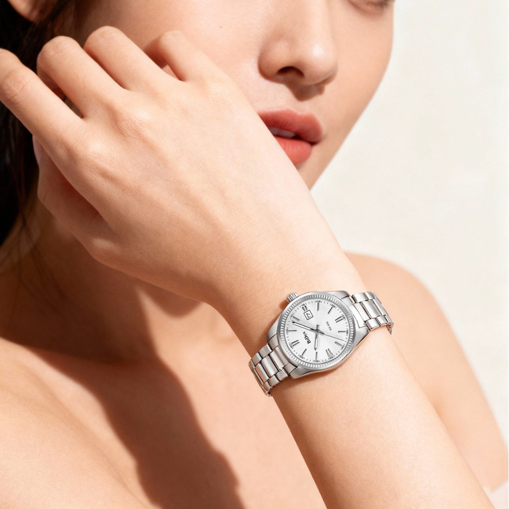 Minimalist Quartz Watch with Calendar