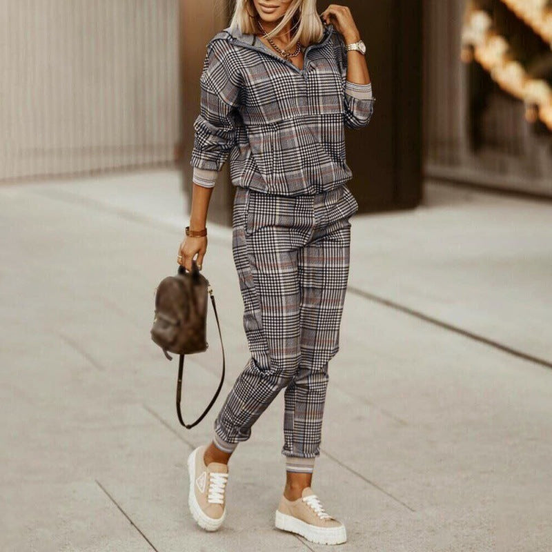 Printed long-sleeved shirts and trousers
