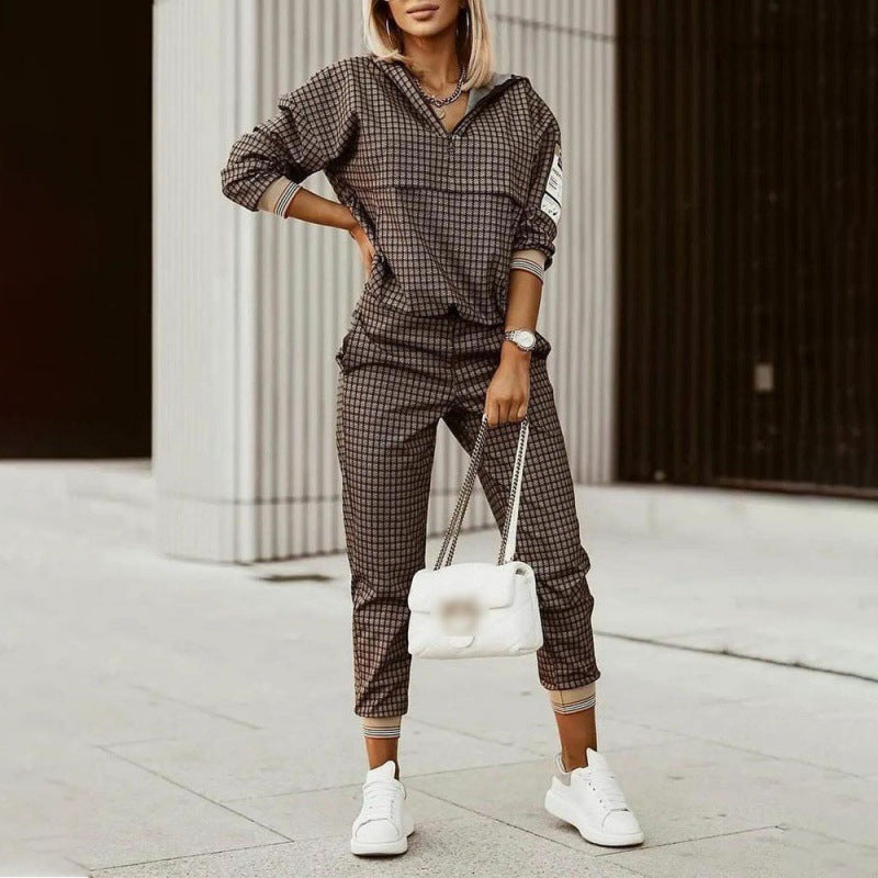 Printed long-sleeved shirts and trousers