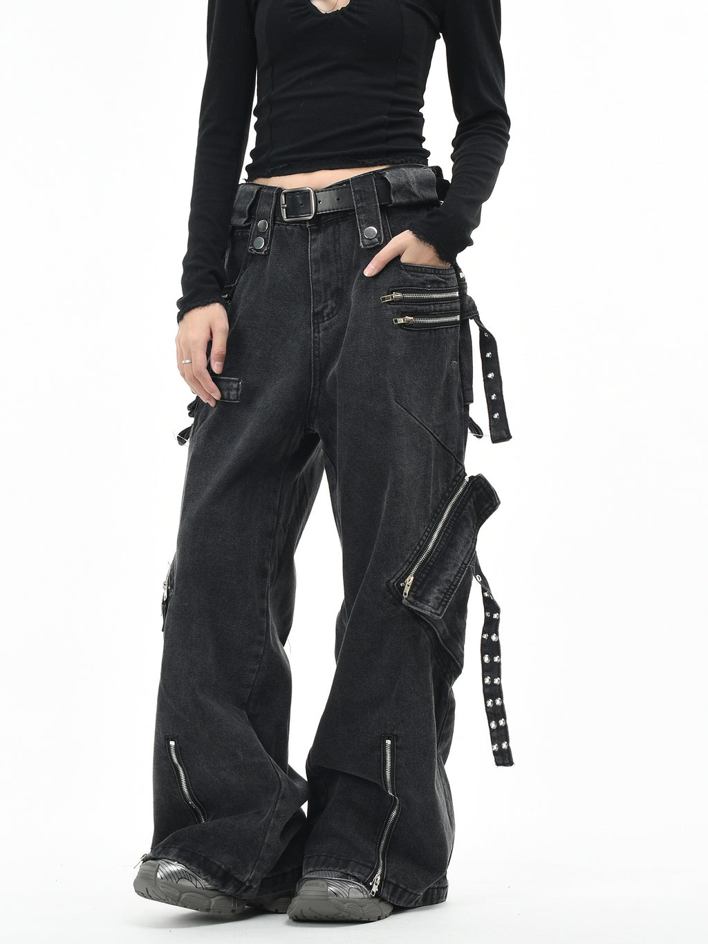 Multi-Pocket Cargo Jeans